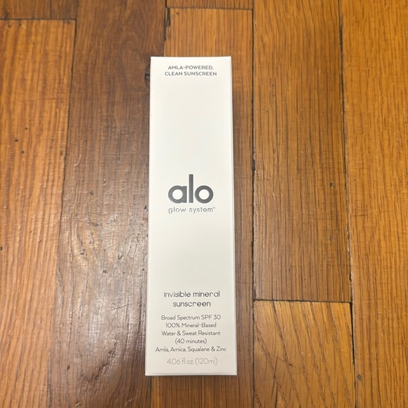 Alo invisible mineral sunscreen - Picture 1 of 5